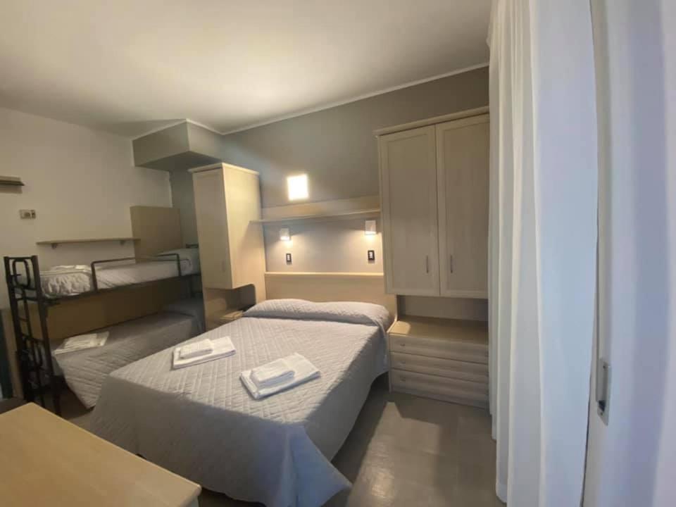 Hotel Rex Lido Di Savio Bagian luar foto
